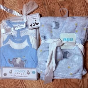 NWT Gift Set  Blue and White Matching Set Onesies & Blanket